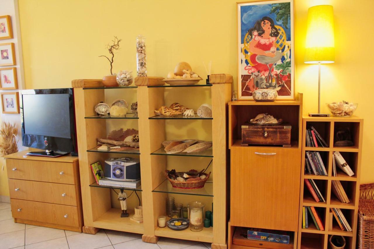 Fokais Beach Apartment Néa Fókaia Extérieur photo