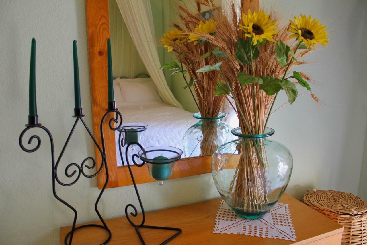 Fokais Beach Apartment Néa Fókaia Extérieur photo